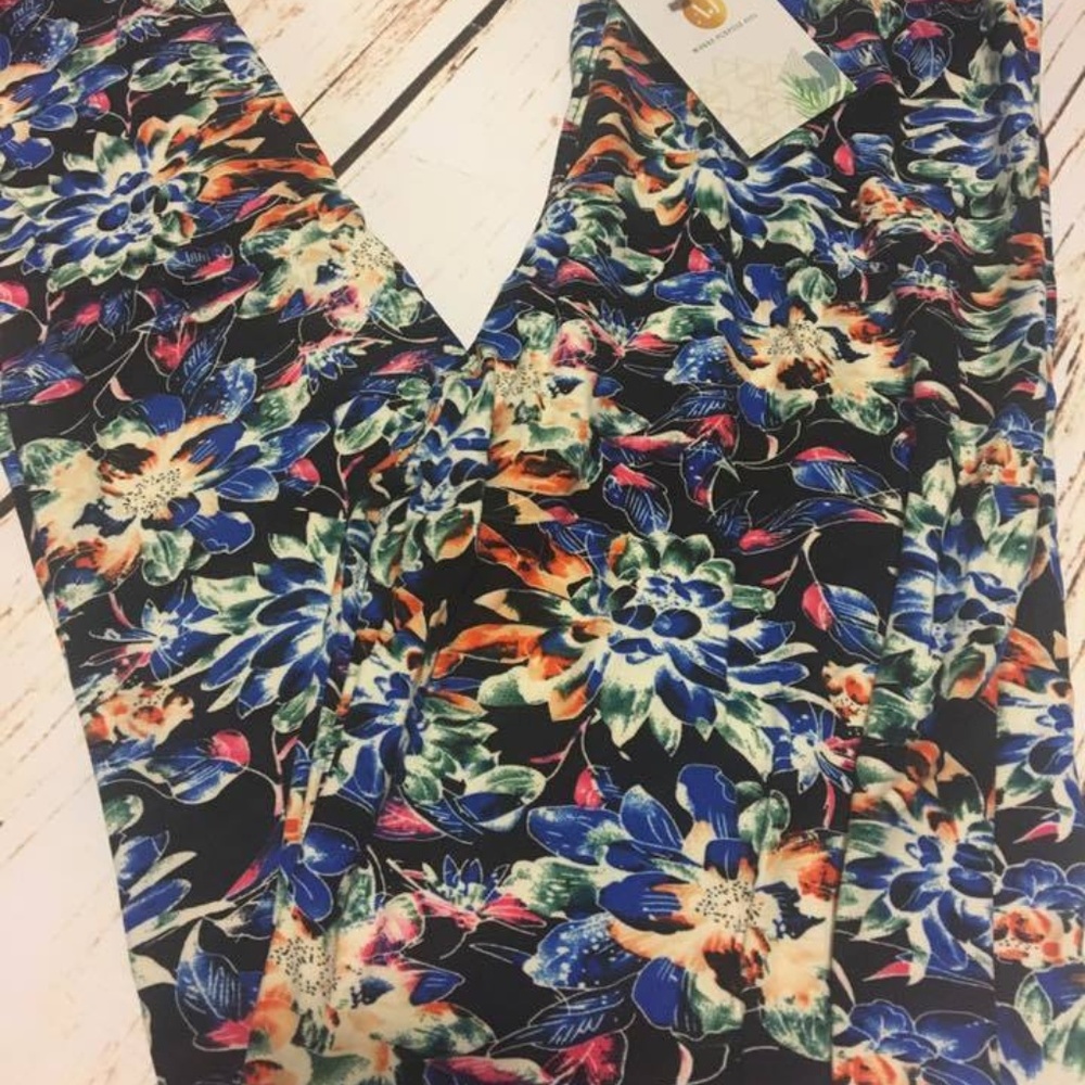 Amelia James One Size Leggings